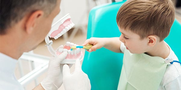 آموزش رعایت بهداشت دهان و دندان اطفال