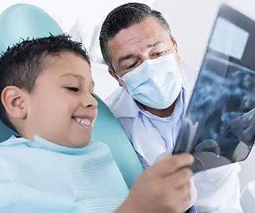 متخصص دندانپزشک اطفال کیست
